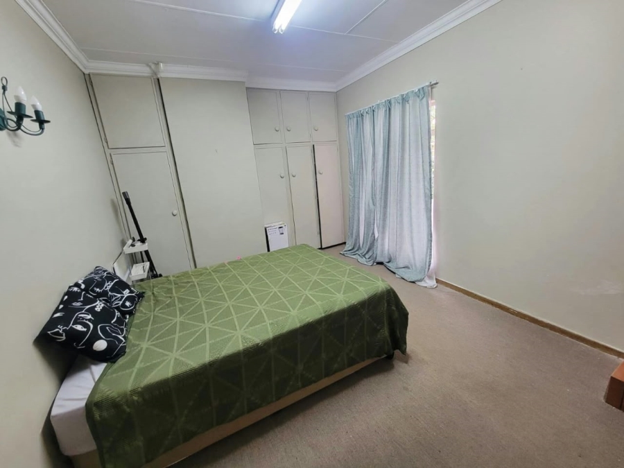 5 Bedroom Property for Sale in Suidrand Free State